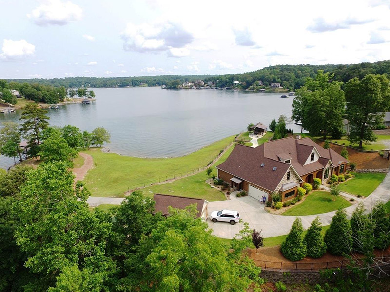 Live the Lake Life in Lewis Smith Lake, North Alabama
