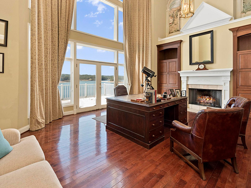 Live the Lake Life in Lewis Smith Lake, North Alabama